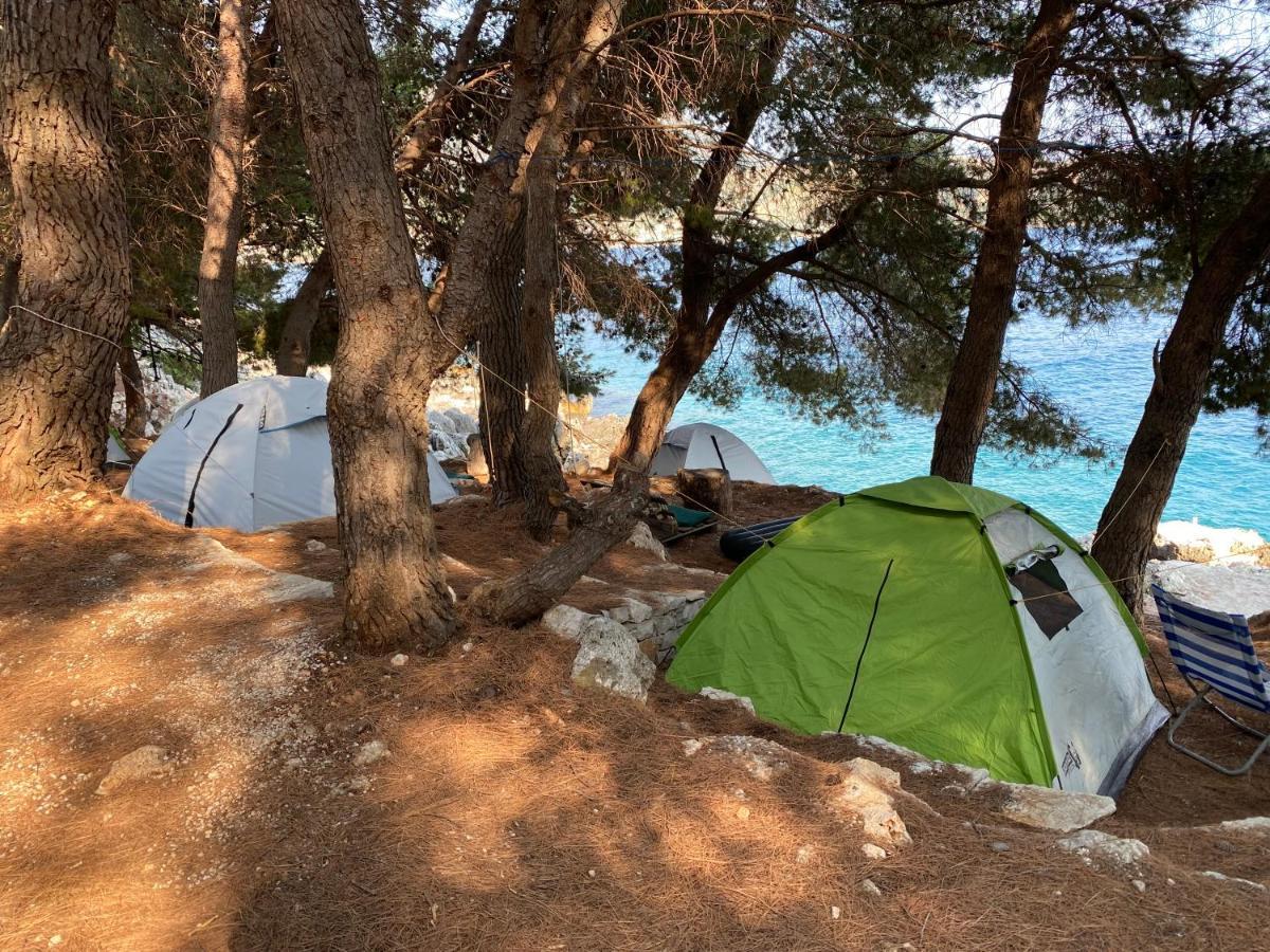 Pine Side Camp Hotell Himare Exteriör bild