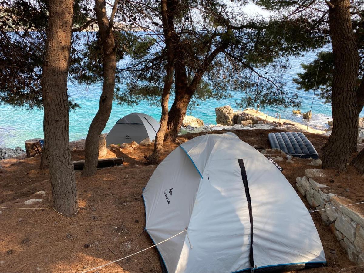 Pine Side Camp Hotell Himare Exteriör bild