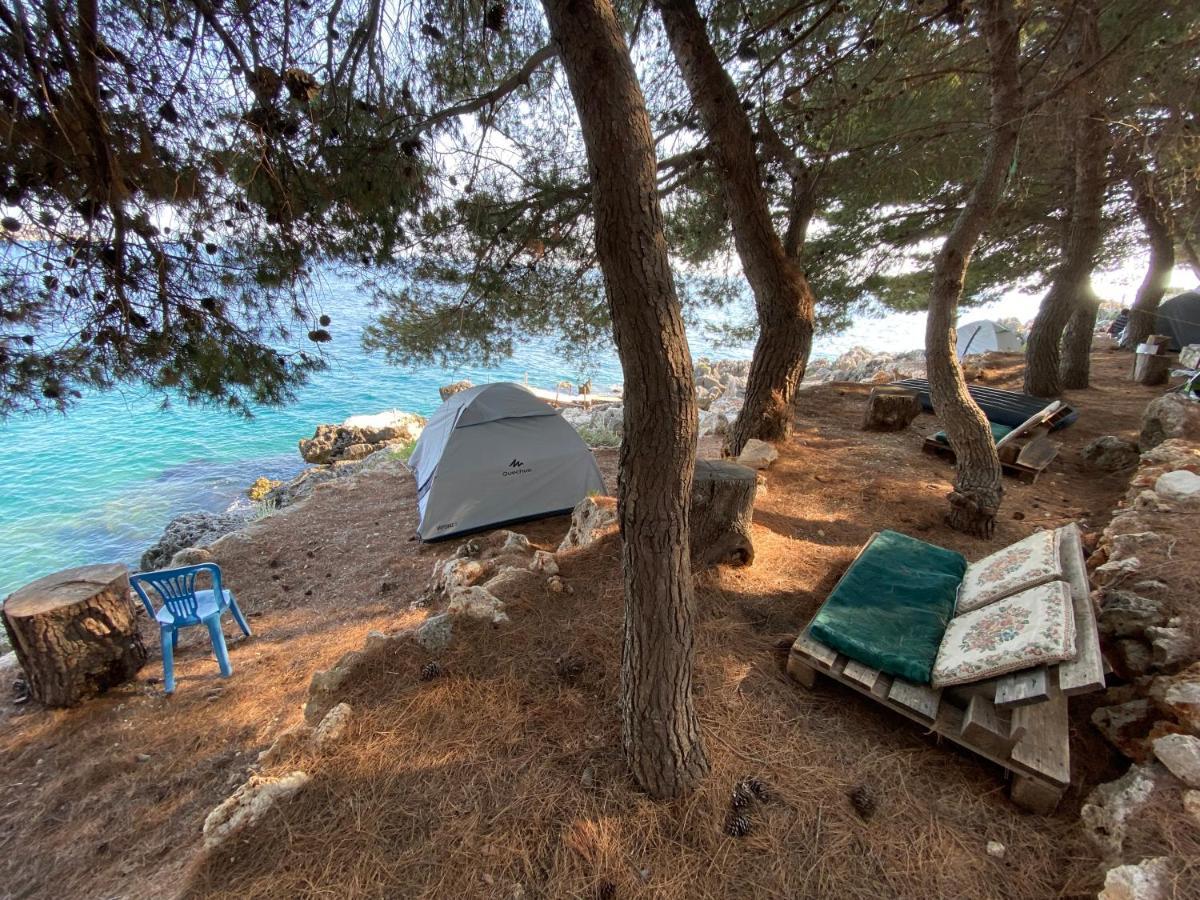 Pine Side Camp Hotell Himare Exteriör bild