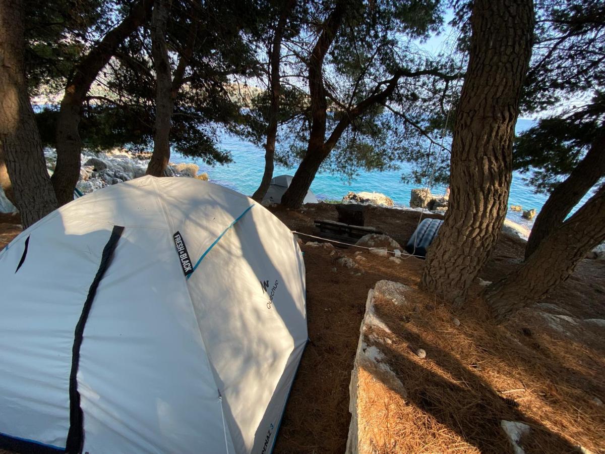Pine Side Camp Hotell Himare Exteriör bild